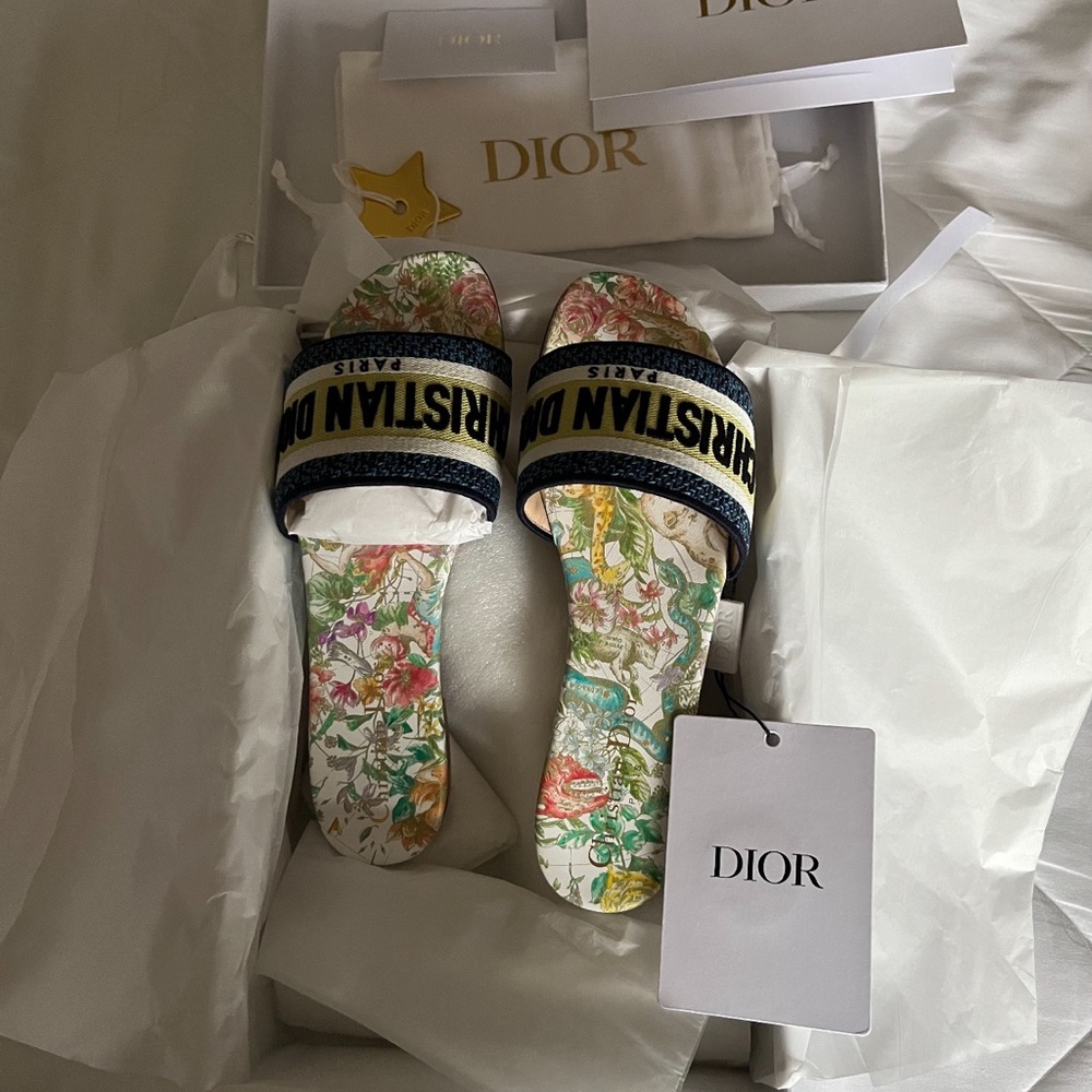 Brand new Dior sandals - Picture 4 of 6